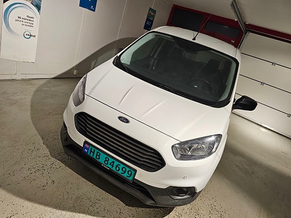 Ford Transit Courier 8 of 29
