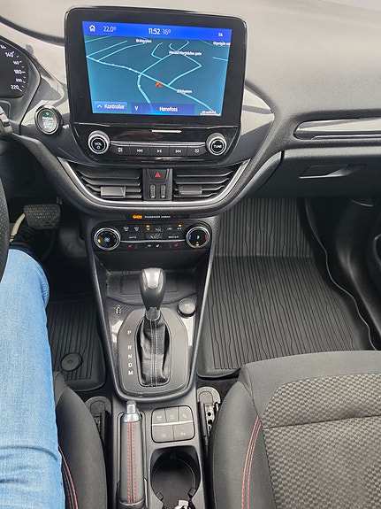 Ford Fiesta 8 of 18