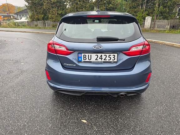 Ford Fiesta 15 of 18