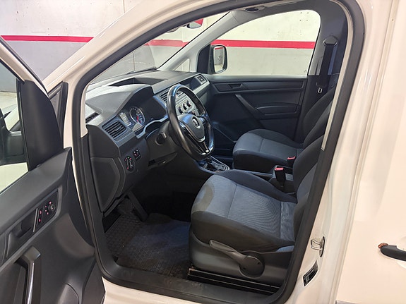 Volkswagen Caddy Maxi 9 of 10