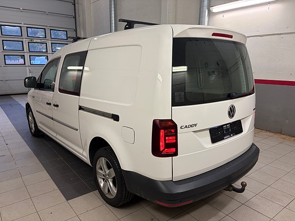 Volkswagen Caddy Maxi 4 of 10