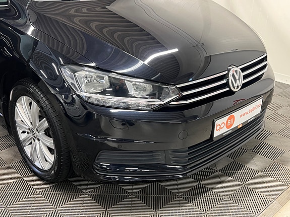 Volkswagen Touran 14 of 30