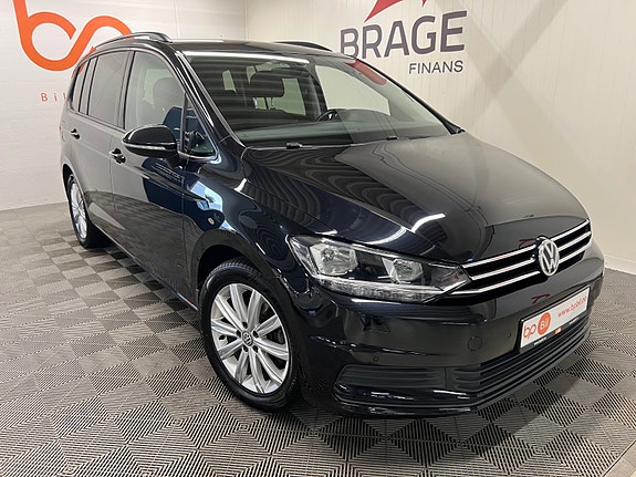 Volkswagen Touran 2 of 30