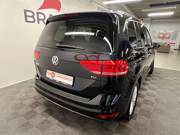 Volkswagen Touran 5 of 30
