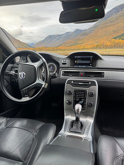 Volvo XC70 10 of 24