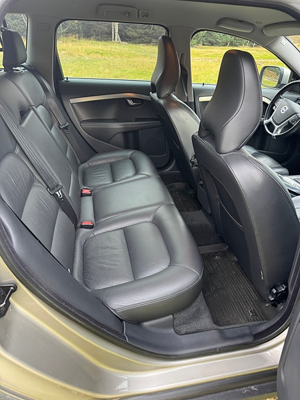 Volvo XC70 18 of 24