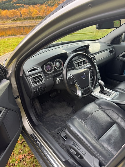 Volvo XC70 14 of 24