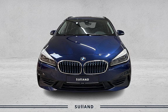 BMW 225xe 8 of 19