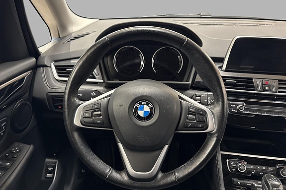 BMW 225xe 12 of 19