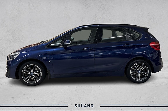 BMW 225xe 2 of 19