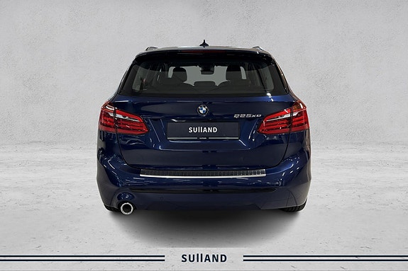 BMW 225xe 4 of 19