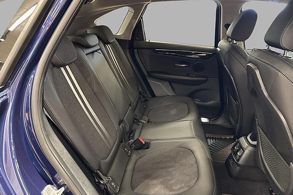BMW 225xe 17 of 19
