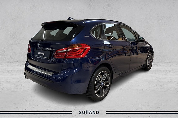 BMW 225xe 5 of 19