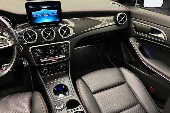 Mercedes-Benz CLA220 12 of 21