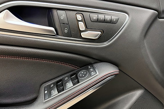 Mercedes-Benz CLA220 14 of 21