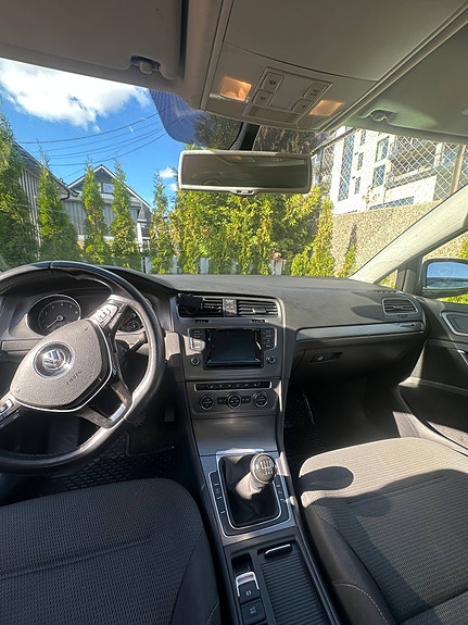 Volkswagen Golf VIII 5 of 10