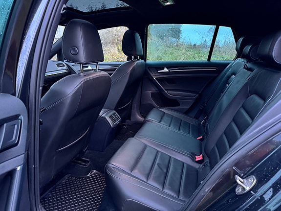 Volkswagen Golf VII 12 of 14
