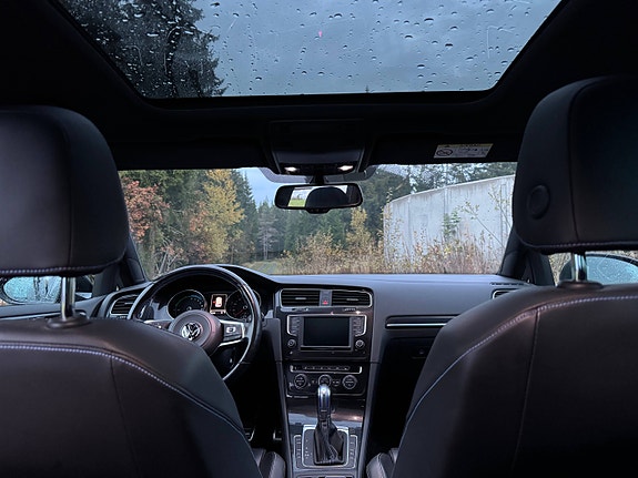 Volkswagen Golf VII 11 of 14