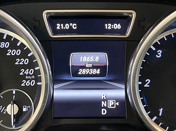 Mercedes-Benz ML250 27 of 30