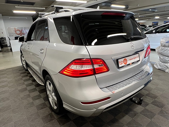 Mercedes-Benz ML250 10 of 30