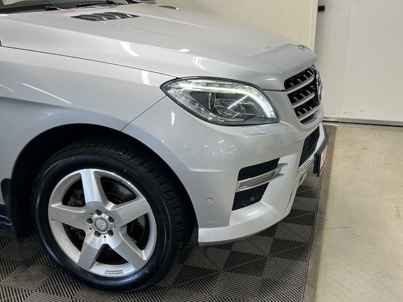 Mercedes-Benz ML250 15 of 30