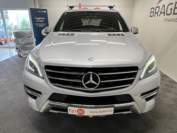 Mercedes-Benz ML250 12 of 30