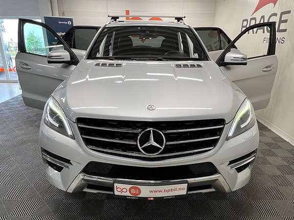 Mercedes-Benz ML250 13 of 30