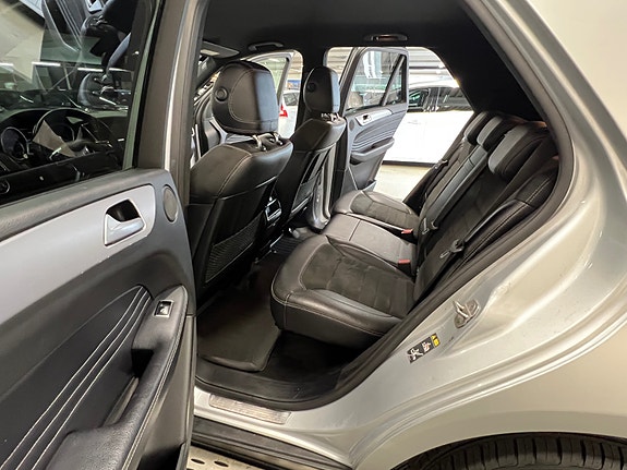 Mercedes-Benz ML250 19 of 30