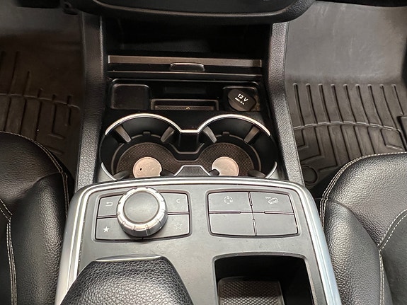 Mercedes-Benz ML250 28 of 30