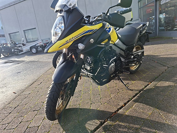 Suzuki DL 650 V-Strom XT 4 of 30