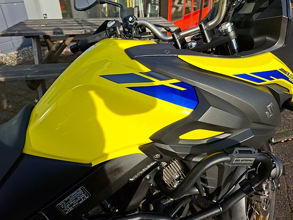 Suzuki DL 650 V-Strom XT 13 of 30