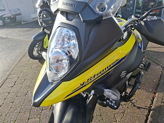 Suzuki DL 650 V-Strom XT 6 of 30
