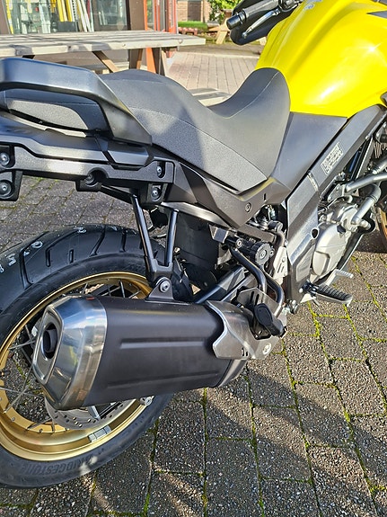 Suzuki DL 650 V-Strom XT 26 of 30