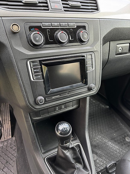 Volkswagen Caddy Maxi 16 of 25