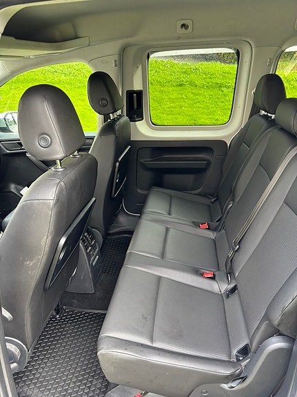 Volkswagen Caddy Maxi 22 of 25
