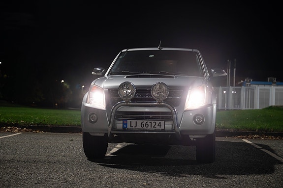 Isuzu D-max 10 of 30