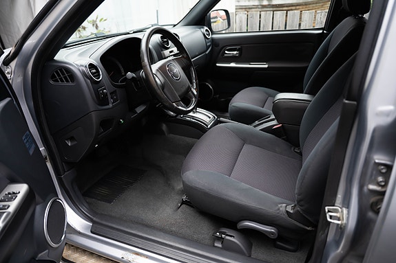 Isuzu D-max 25 of 30