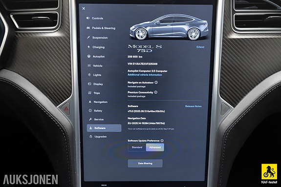 Tesla Model S 20 of 30