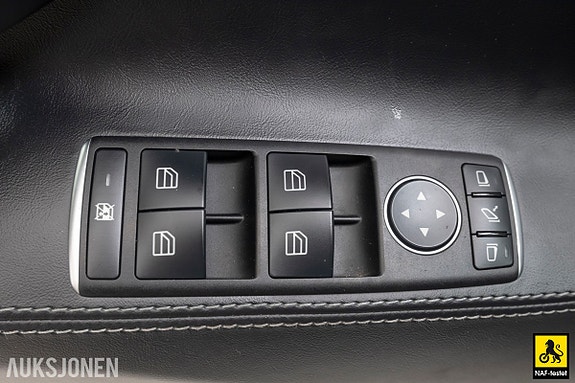 Tesla Model S 8 of 30
