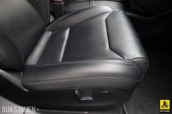 Tesla Model S 16 of 30