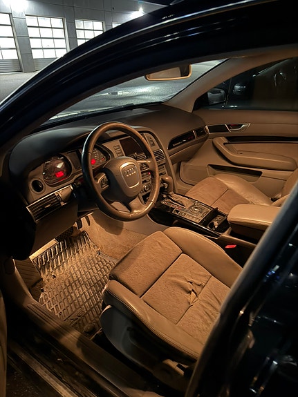 Audi A6 4 of 5