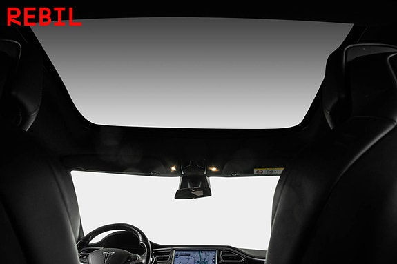 Tesla Model S 23 of 28