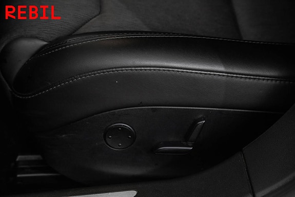 Tesla Model S 22 of 28