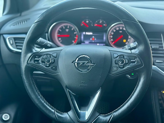 Opel Astra 18 of 24