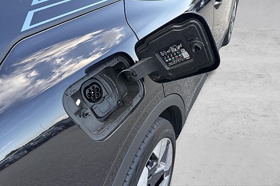 Ford Explorer 9 of 30