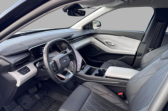 Ford Explorer 11 of 30