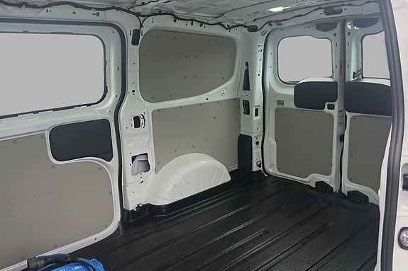 Ford Transit Custom 17 of 30