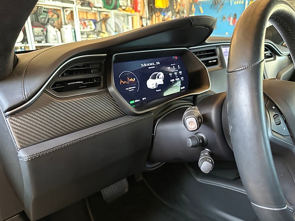Tesla Model S 19 of 30