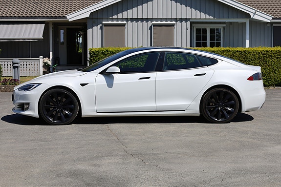 Tesla Model S 6 of 30