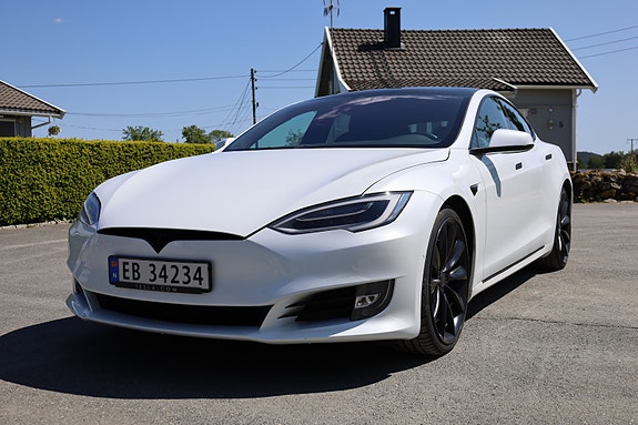 Tesla Model S 12 of 30